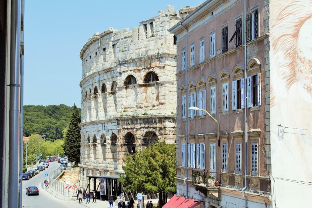 Amphitheatre Apartments Pula Exteriör bild
